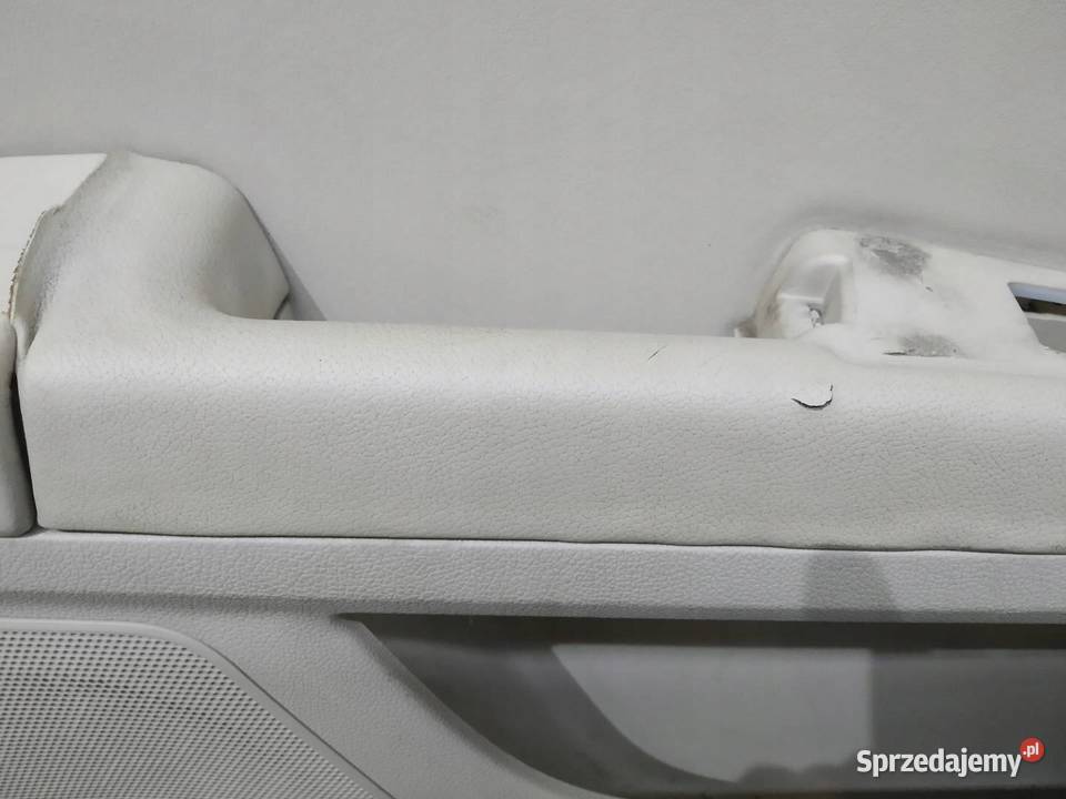 TAPICERKA BOCZEK LEWY PRAWY TYŁ SEDAN 3T KPL