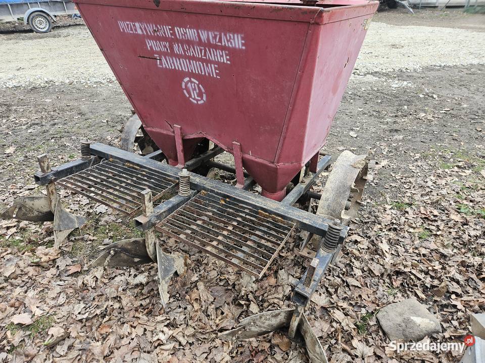 Sadzarka do ziemniaów Akpil nieuszkodzony Świdnica