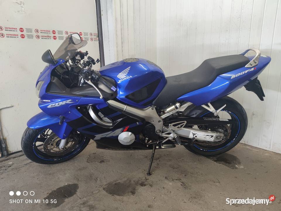 Honda CBR 600 F4i Radom