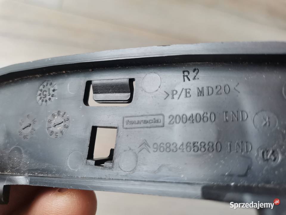 CITROEN C3II DS3 1016 PRAWY ŚLIZG ZDERZAKA PRZÓD Międzychód