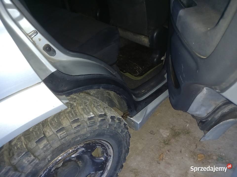 Suzuki Grand Vitara 1 20 benzyna z 2003r Rok produkcji 2003 Klecza Dolna