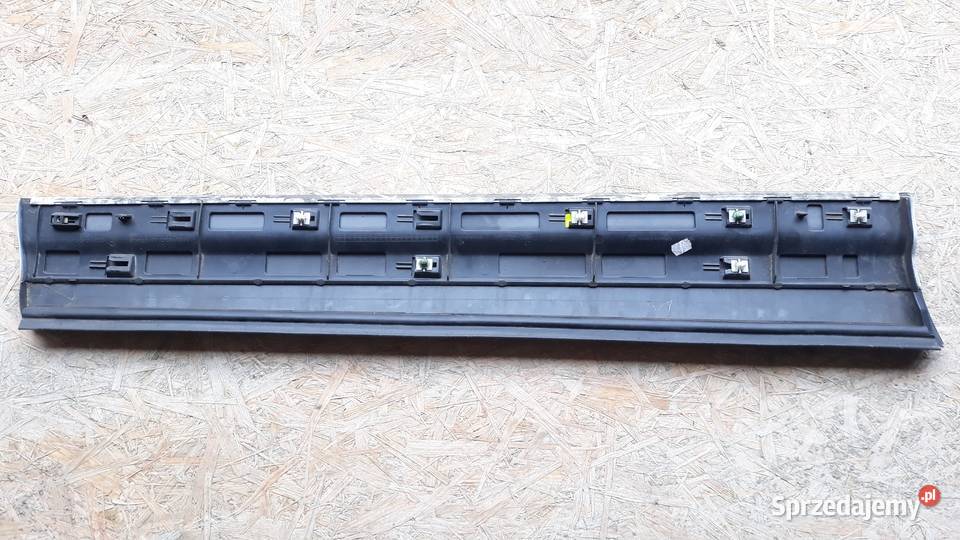 PORSCHE CAYENNE LISTWA DRZWI LEWA PRZÓD LEWYCH Zatom Stary