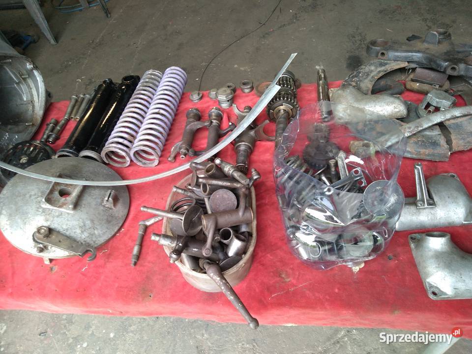 junak m10 blok silnika i inne części tryby Lipiany sprzedam