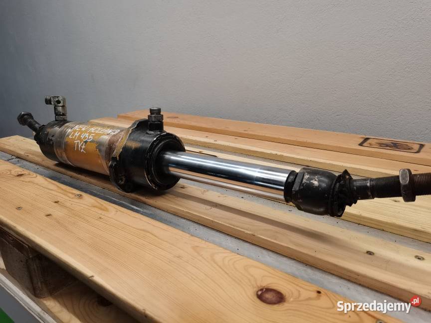 Holland LM 435 Siłownik wspomagania Rolnictwo