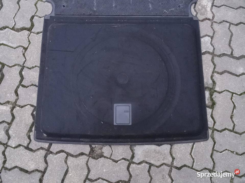 AUDI A8 D3 0310 WYKLADZINA PODLOGA BAGAZNIKA Przemęt