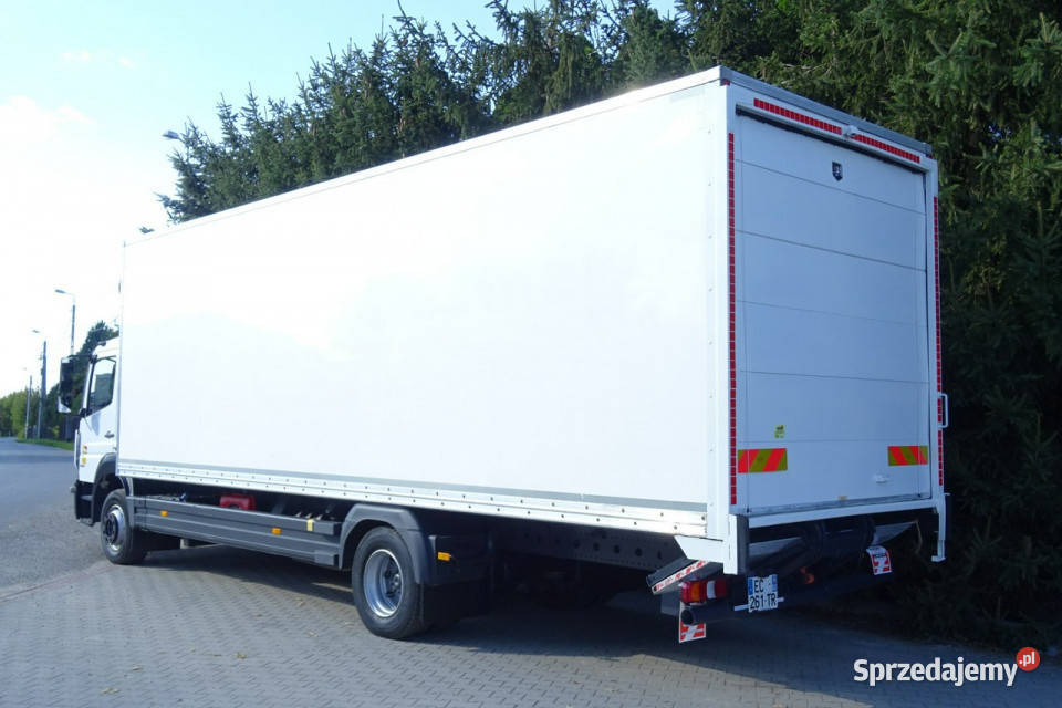 Mercedes ATEGO 1218 kontener 18palet winda 331 Góra Kalwaria