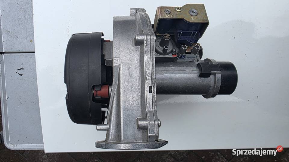 Buderus Logamax Plus GB02224 wentylator z Pozostałe Mosina