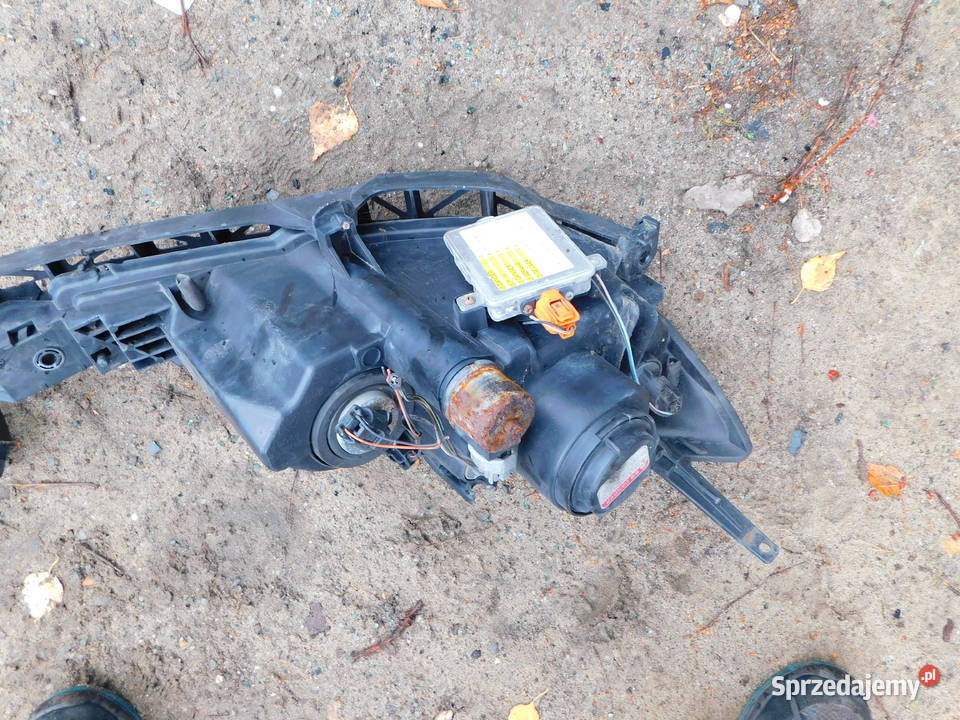 mazda 3 lampa lewa xenon WYSYŁKA Żory sprzedam