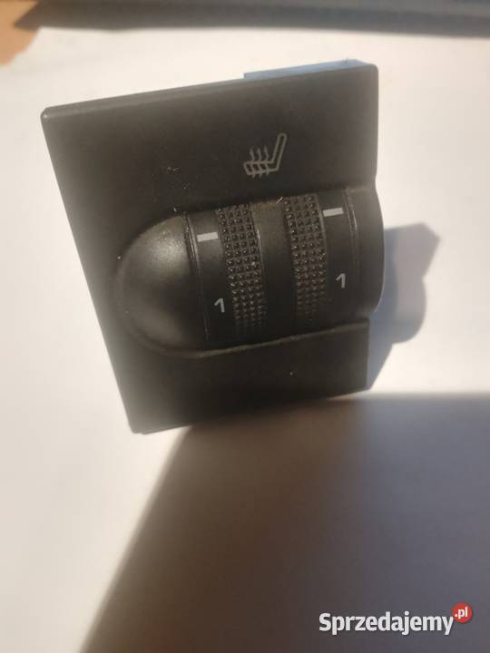 Włącznik grzania śiedzeń Volkswagen Golf 3 Sobieska Wola Pierwsza sprzedam