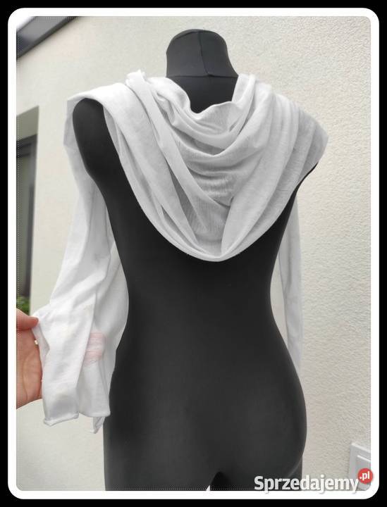 Biała lekka chusta szal damski w gwiazdki Płock