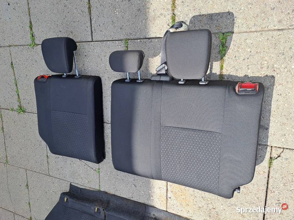 Suzuki Swift MK8 5D komplet podgrzewanych foteli Jastrzębie-Zdrój sprzedam