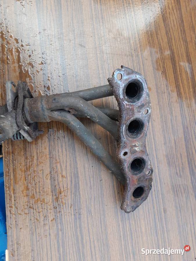 Yaris I 10 Kolektor wydechowy