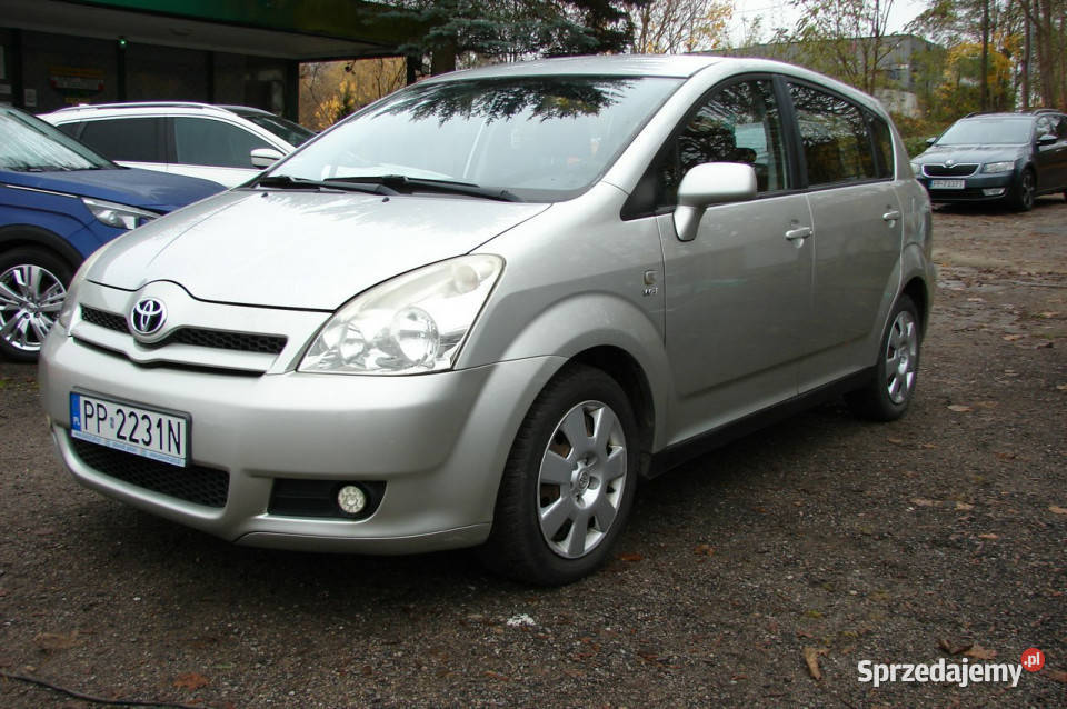 Toyota Corolla Verso Super stan Salon benzyna II Rok produkcji 2004 Piła