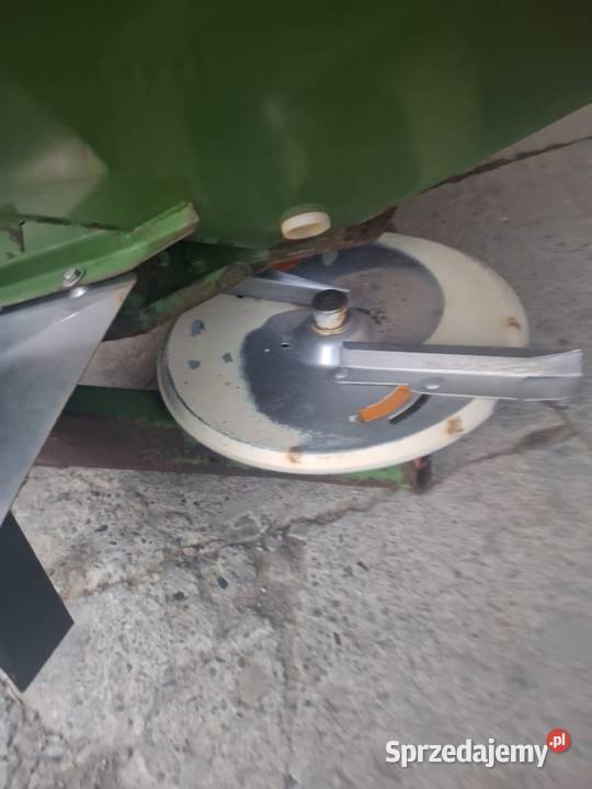 Rozsiewacz nawozu marki Amazone N 2500