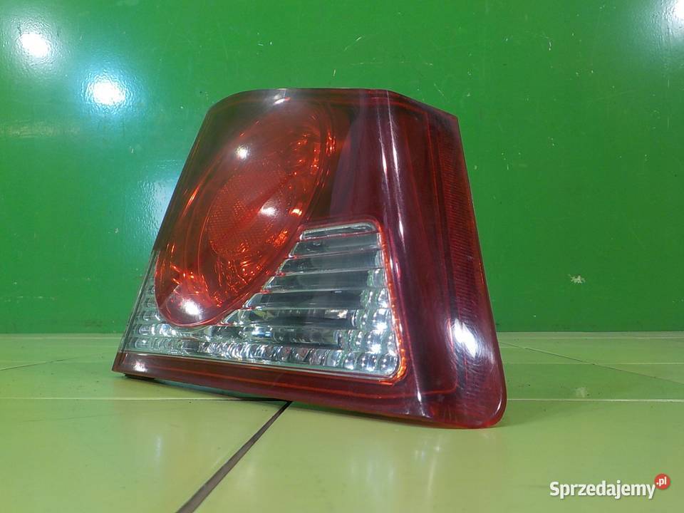 HONDA CIVIC VIII 14 IDSI 06r SEDAN 4D lampa lewa Suków