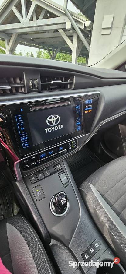 Toyota Auris Kombi Hybryda Automat 18 2015r Samochody osobowe Ochaby Małe