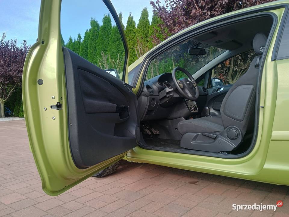 Opel Corsa D 12i 80 98000 ŁADNA z Niemiec