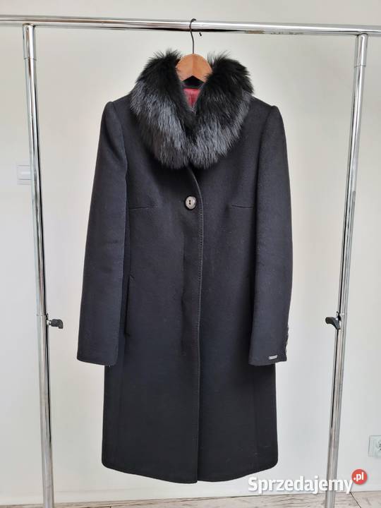 Czarny płaszcz z futrem kaszmir wełna wiskoza Kurtki i płaszcze małopolskie