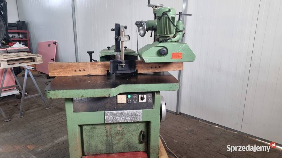 Frezarka dolnowrzecionowa LUREM T50 Karsin sprzedam