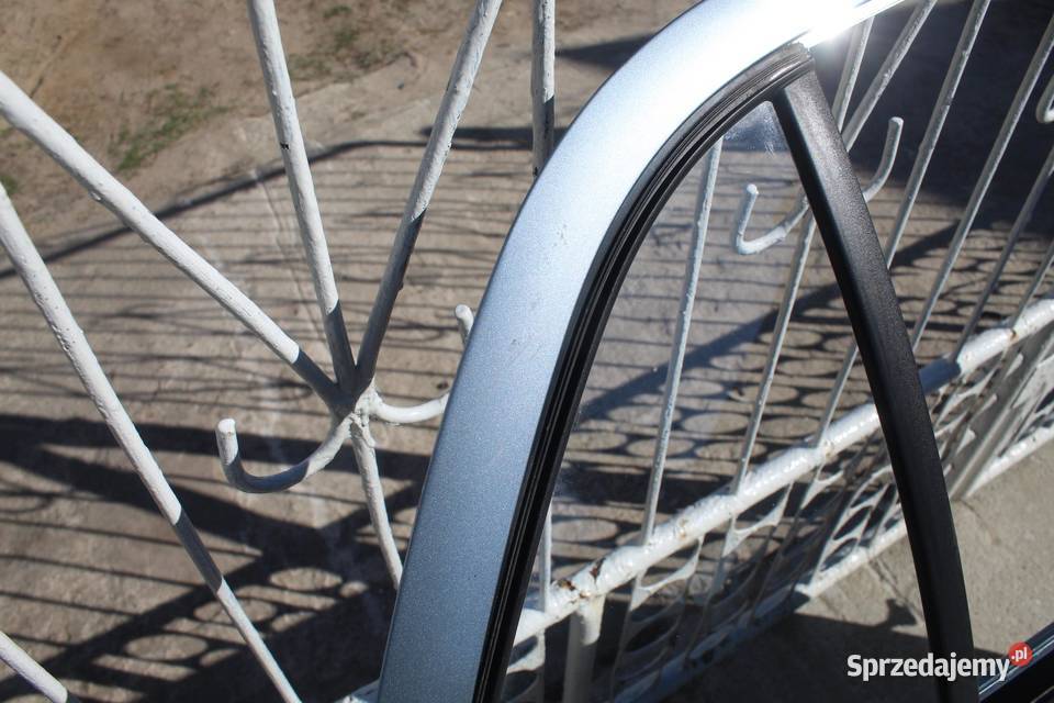 DRZWI PRAWY TYŁ LF7U SKODA FABIA I HB