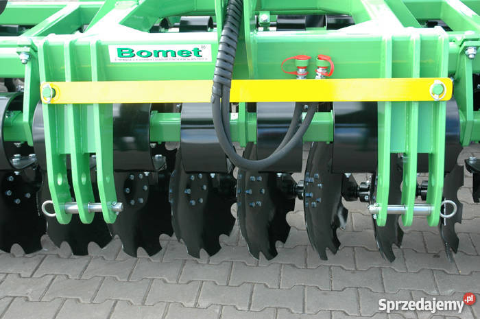 Brony hydraulicznie składane zawieszane Rok produkcji 2015 Rogóźno