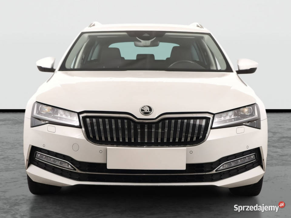 Skoda Superb iV 14 TSI PHEV komputer pokładowy