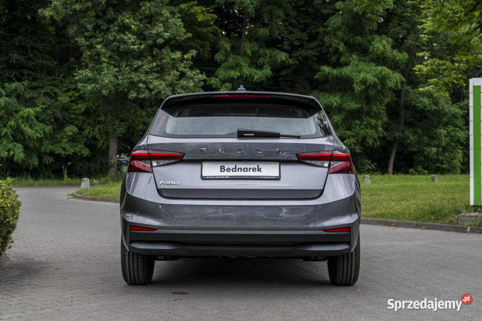 koda Fabia Essence 10 MPI 80 Dostępna ręki IV Łódź