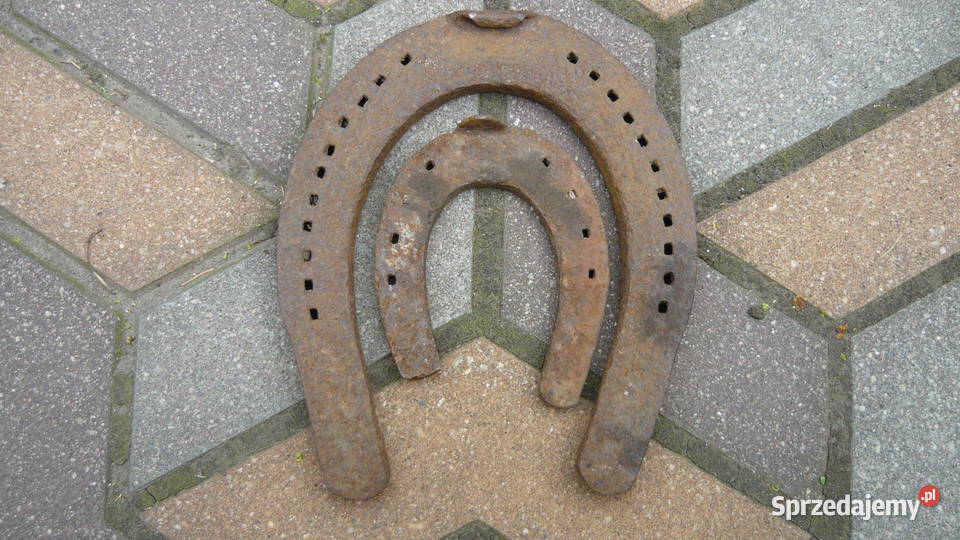 Zestaw duża i mała podkowa ogromna stara Sokółka