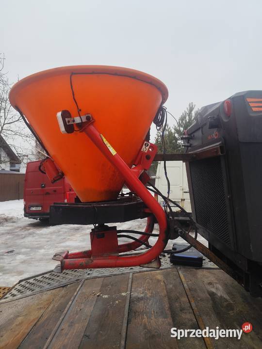 Rozsiewacz do soli nawozu