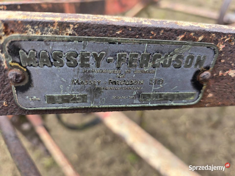 Kultywator brona 44 m MASSEYFERGUSON 425 Massey Ferguson Baliki