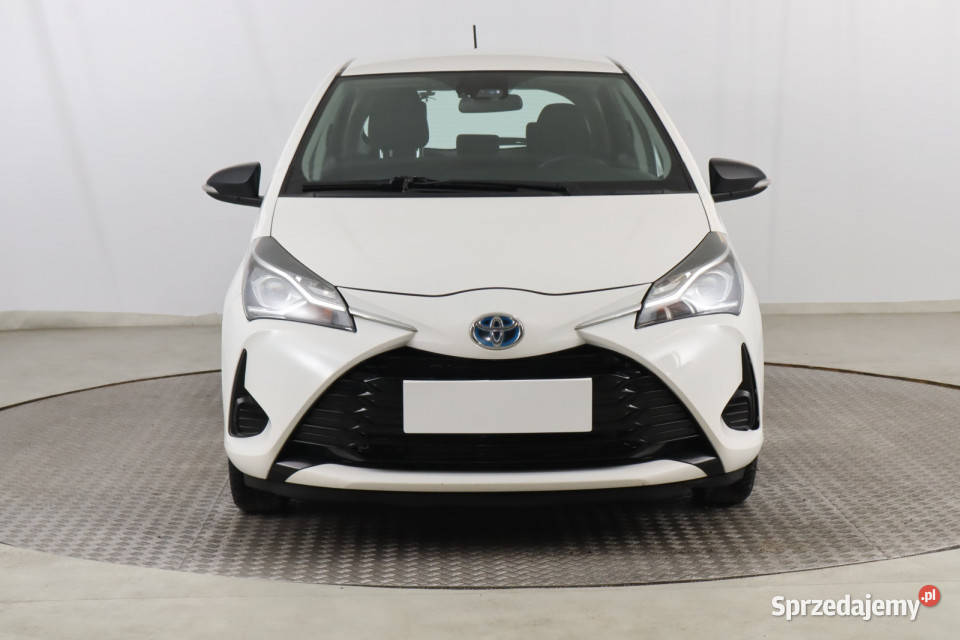 Toyota Yaris 15 Hybrid nieuszkodzony Zabrze sprzedam