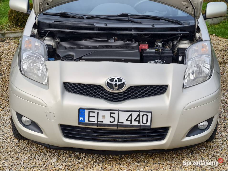 Toyota Yaris II 13 BOGATE WYPOSAŻENIE Świetny łódzkie Kamieńsk
