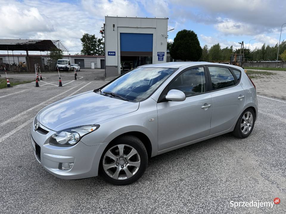 Hyundai i30 14 BENZYNA Zarejestrowany Długie poduszka powietrzna Konin