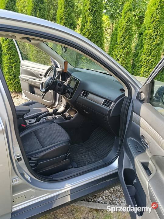 Mitsubishi Outlander 2015 automat 2400cm3