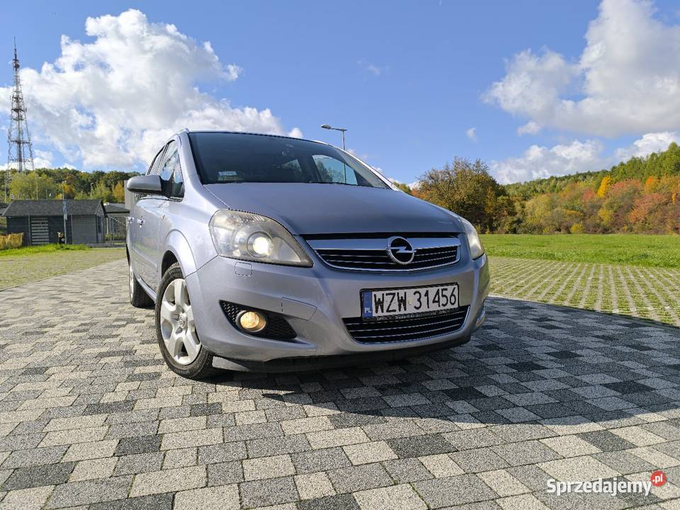 Opel ZAFIRA 18 140 GAZ 2009r wersja 7os Okazja Piaseczno