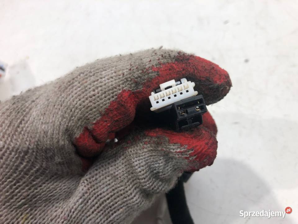 WIĄZKA KLAPY HYUNDAI i30 91680G4030 14 100 Klapy bagażnika sprzedam