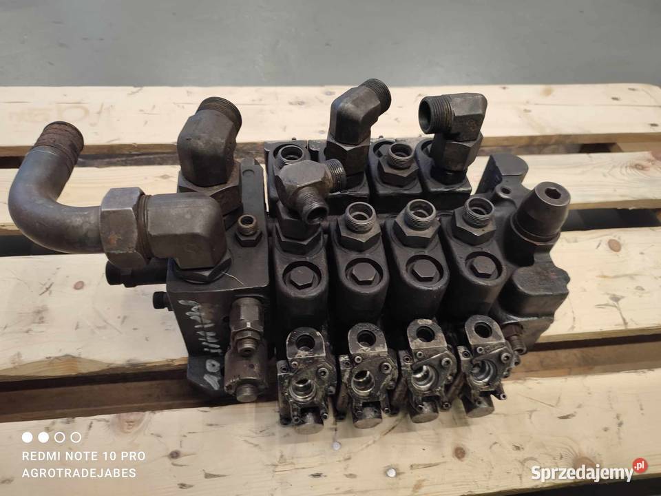 Rozdzielacz hydrauliczny MANITOU 08105220 Wilkowo