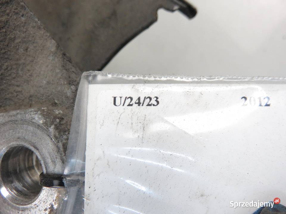 ZWROTNICA PIASTA LEWA OPEL ASTRA IV J 17 CDTI