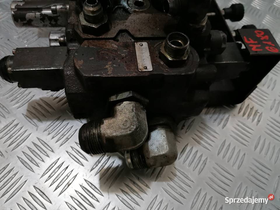 Rozdzielacz EHR Massey Ferguson 6110 6120 6130 Drohiczyn