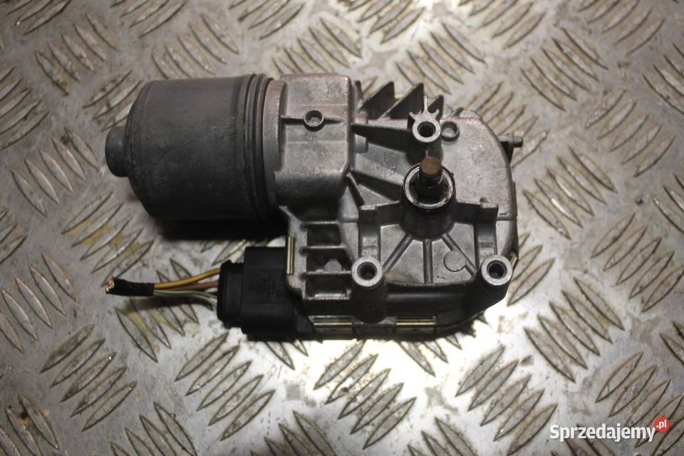 SILNICZEK WYCIERACZKI LEWY SEAT ALTEA 5P0955119A