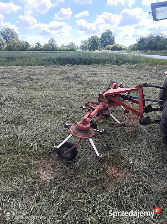 Przetrzasacz pokosów zgrabiarka DeutzFahr Goraj