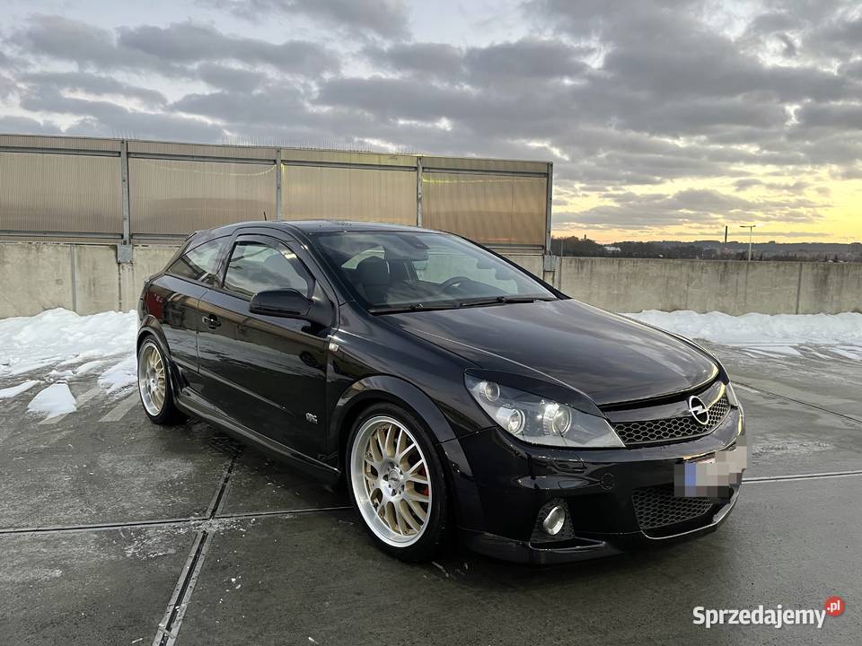 Opel Astra GTC 1.6 Turbo 180 koni OPC 2 Recaro Xenon Alu 18 Navi