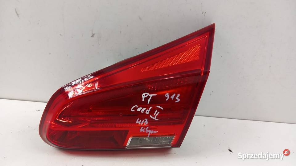 KIA CEED II HB LAMPA TYŁ PRAWY W KLAPĘ Zbierkowo sprzedam