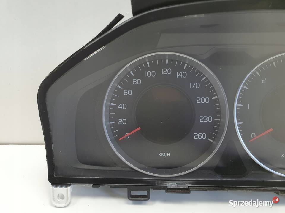 Volvo S60 II V60 I diesel LICZNIK ZEGARY Wyposażenie wnętrza