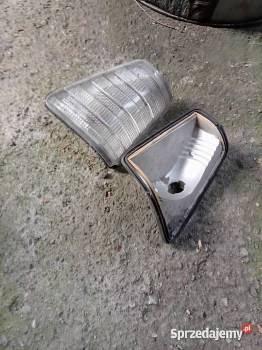 Mercedes Benz kaczka 208 209 310 reflektor lampa Czernikówko