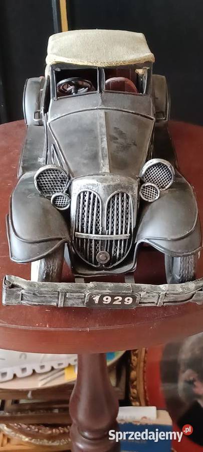 model samochodu kolekcjonerskiego 4617 Solido