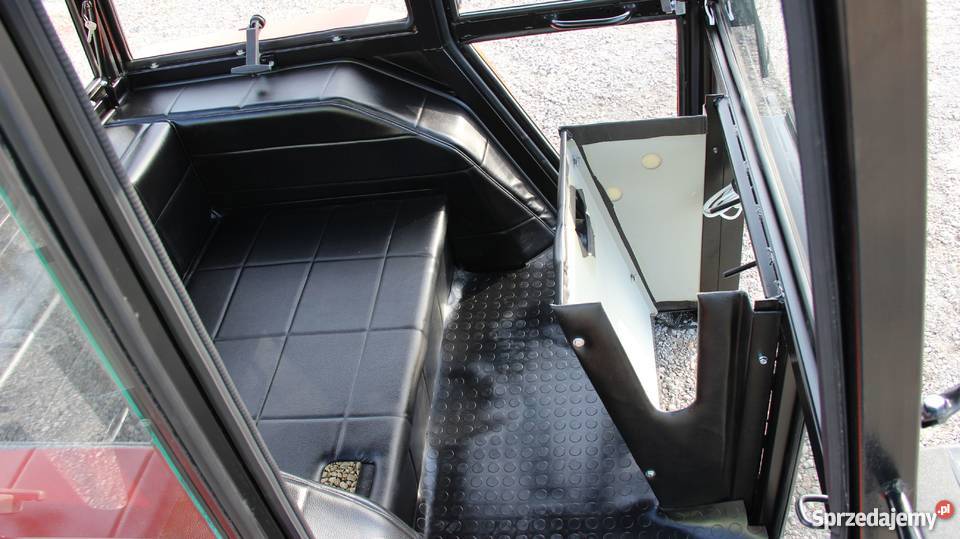 Kabina ciągnikowa do ciągnika MTZ 8082 kabiny