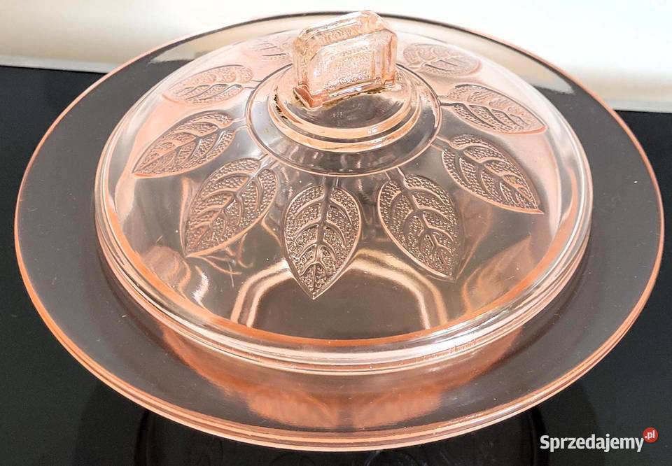 Wyjątkowa bomboniera prasowane szkło rozalinowe