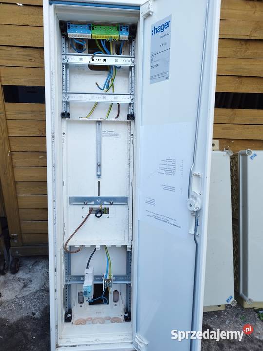 Skrzynka Skrzynki elektdomowe bezpiecznikowe Pozostałe Chojna sprzedam