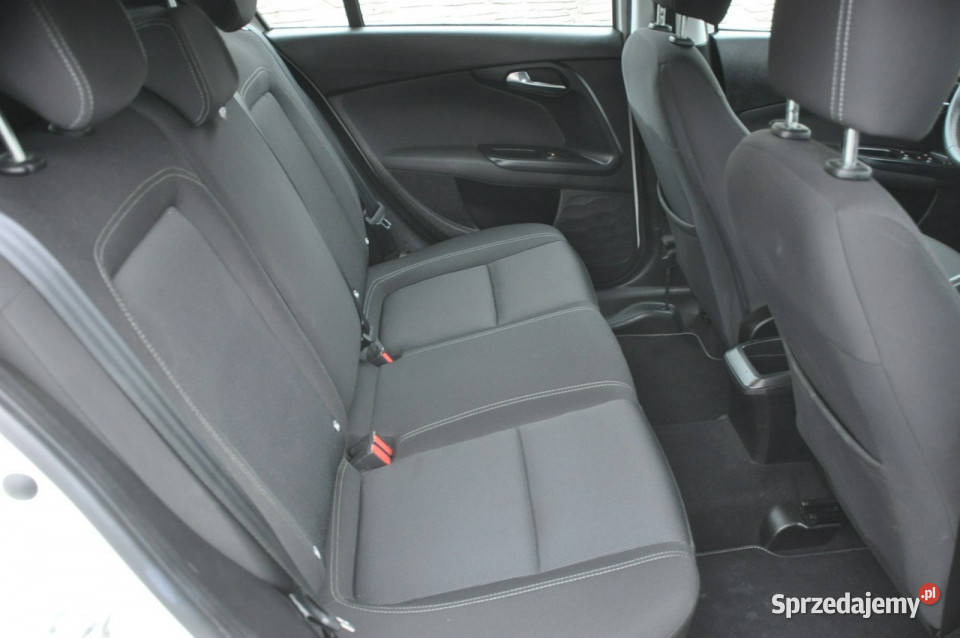 Fiat Tipo 14 95 hatchback LED Bluetooth Czujniki gniazdo USB Tipo śląskie